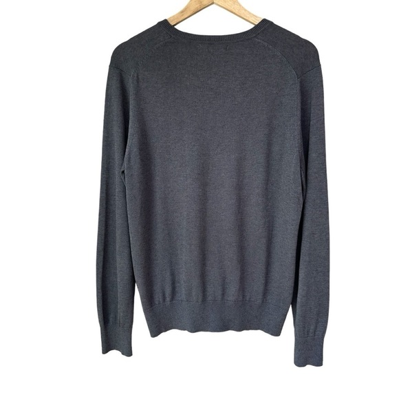 Banana Republic Men’s Silk Cashmere V-Neck Pullover Sweater,  Medium - Picture 4 of 7